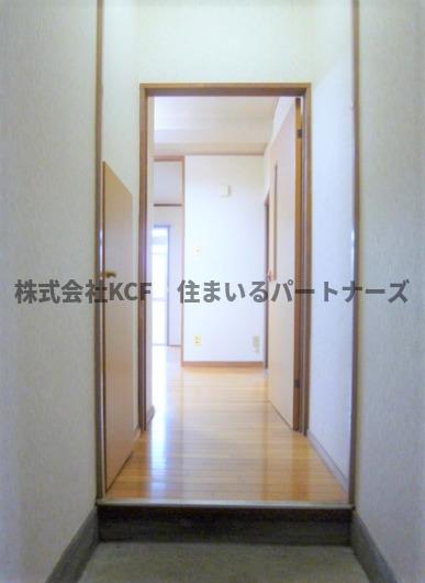 玄関　収納もある玄関です