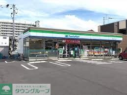 コンビニ　（コンビニ）まで50m