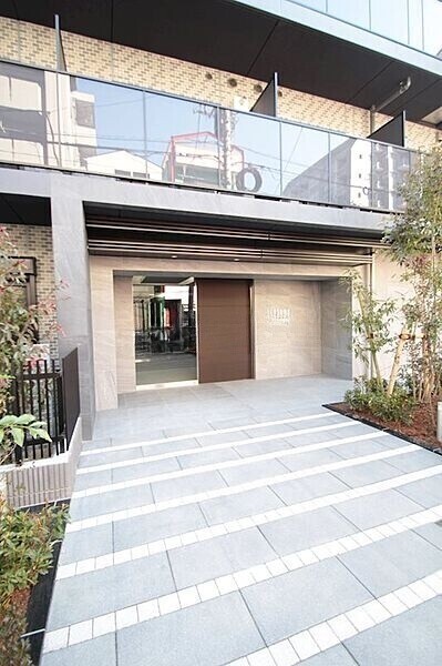 エントランス　オートロック付き