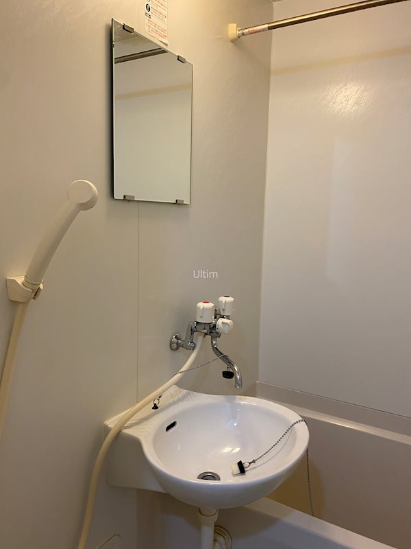 洗面設備　※別のお部屋の写真です