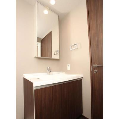 洗面設備　※別部屋の参考写真です。