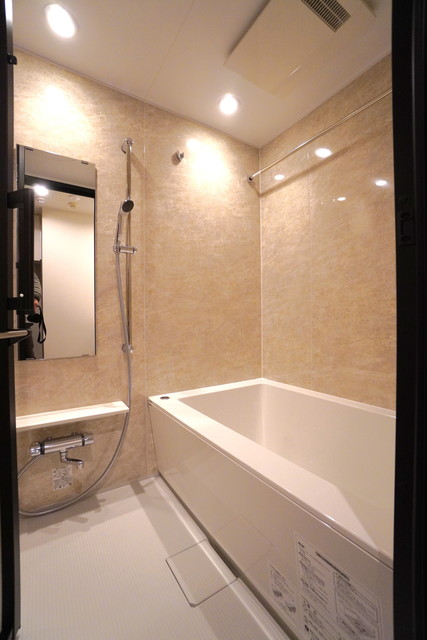 バス・シャワールーム　※写真は同タイプ住戸です。