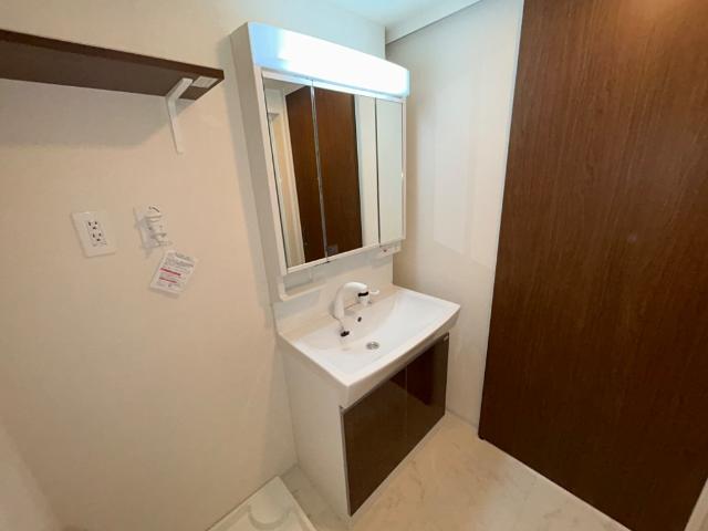 洗面設備　洗髪洗面化粧台