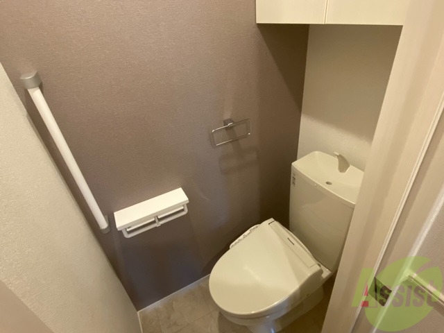 トイレ　トイレにはウォシュレットが設置済みですね