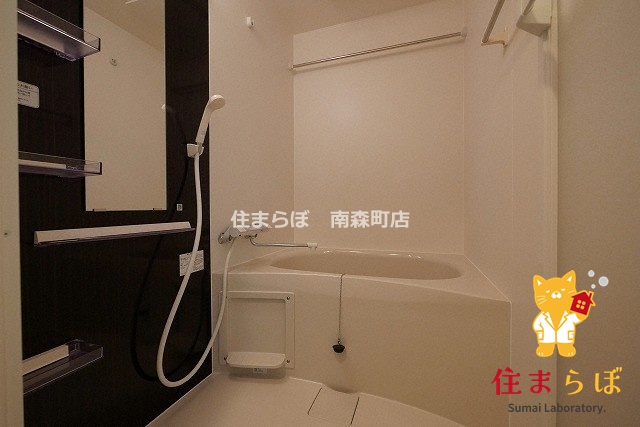 バス・シャワールーム　「見た目じゃなく、心に“しっくりくる”を大切に。」