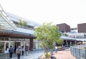 ショッピングセンター　Terrace Mall(テラス モール)湘南（ショッピングセンター）まで973m