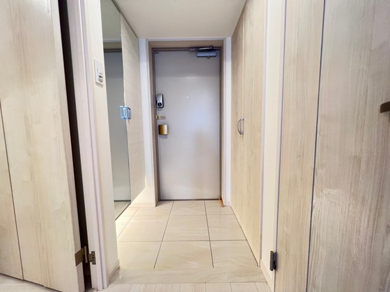 玄関　※別部屋の写真です