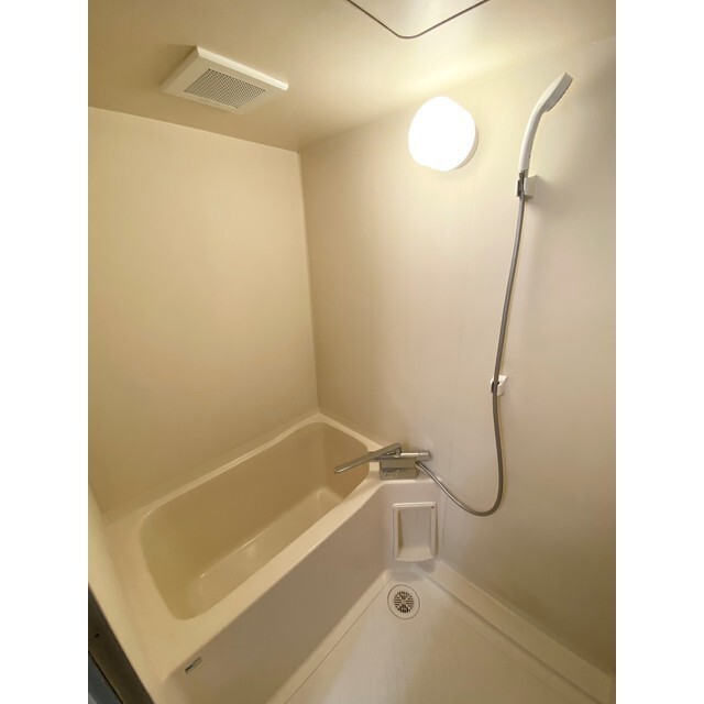 バス・シャワールーム　２１０５