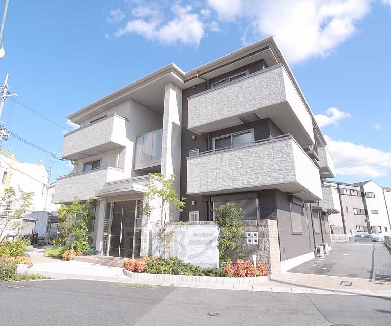 建物外観　六地蔵の築浅物件！