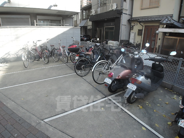 駐車場　駐輪所