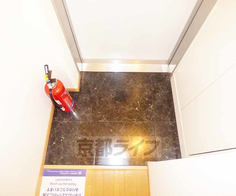 玄関　靴収納付きの玄関