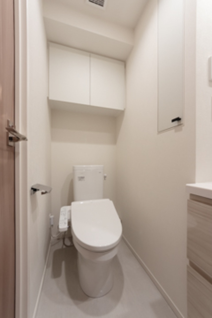 トイレ　※写真は同タイプ住戸です。