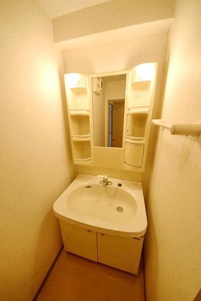 洗面設備　嬉しい独立洗面台