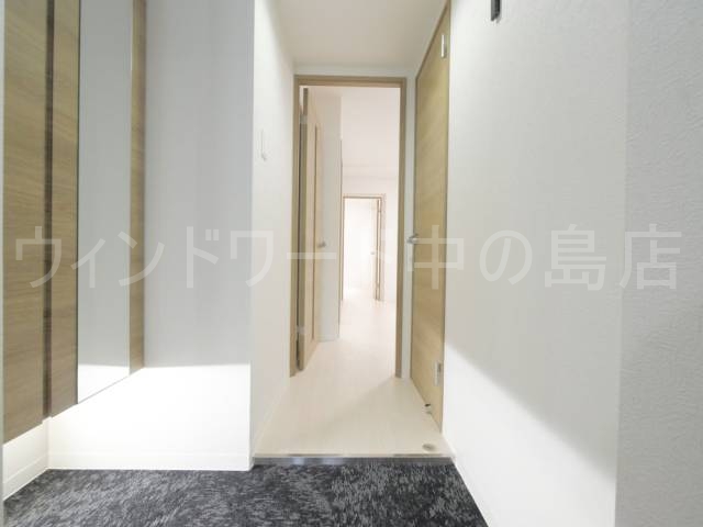玄関　詳細は、ウィンドワード中の島店までご相談下さい。