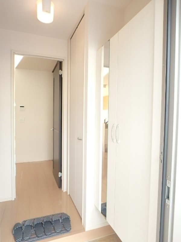 玄関　図面と現状に相違がある場合には現状を優先