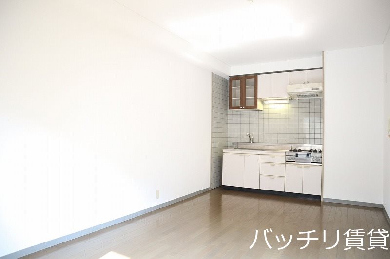 居室・リビング　別号室イメージの為、現状を優先致します