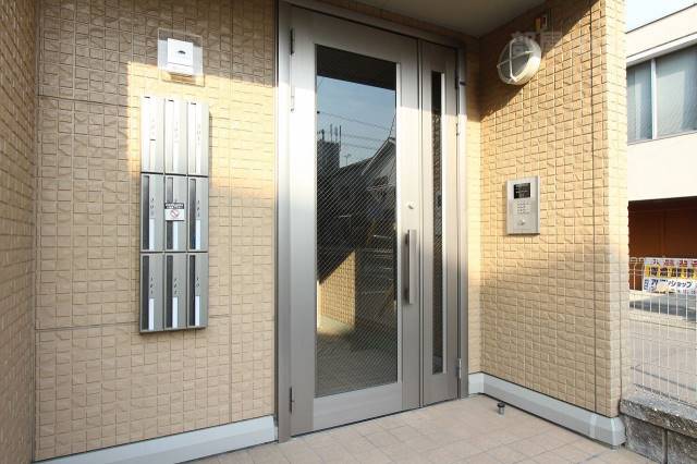 セキュリティ　かっこいエントランスです。