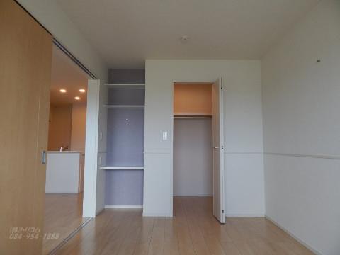 収納　クローゼット