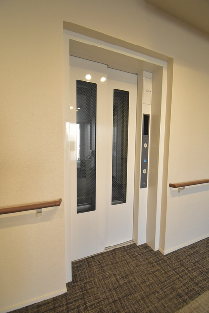 その他共有部分　エレベーター付きなので上階でも上り下り安心♪