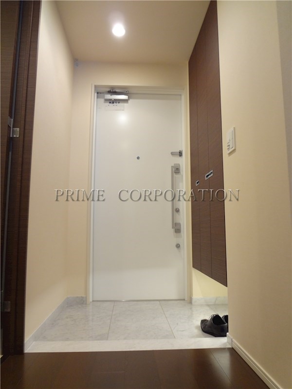 玄関　※参考写真※