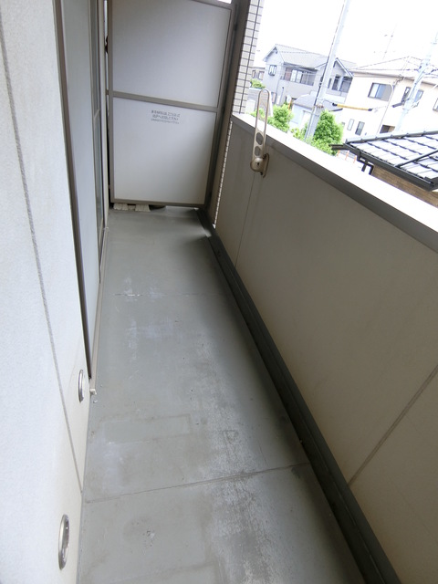 バルコニー　日当たりのいいバルコニー