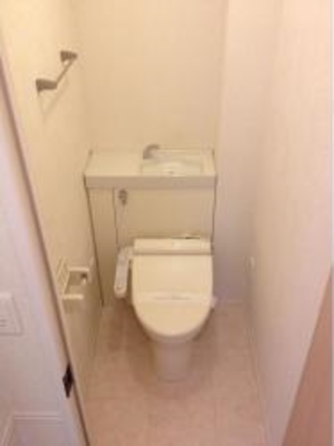 トイレ　★温水洗浄便座★