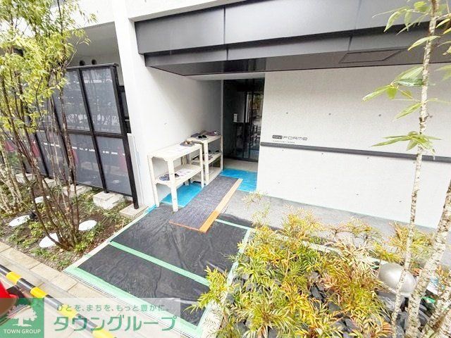 エントランス　バルコニー