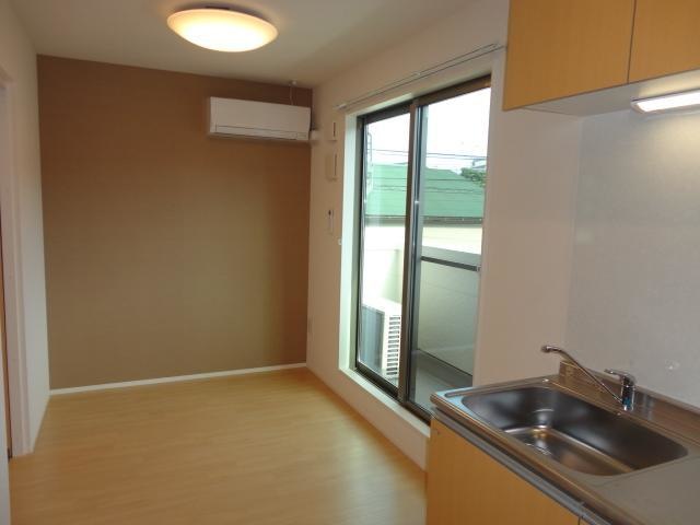 居室・リビング　日当たり良好なDK♪