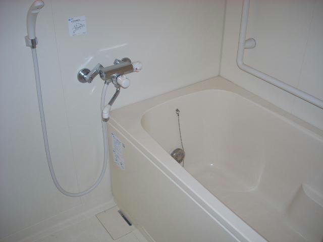 バス・シャワールーム　※別部屋写真