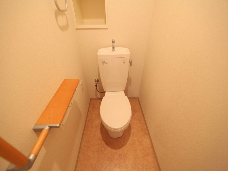 トイレ　トイレ　温水洗浄暖房便座設置可