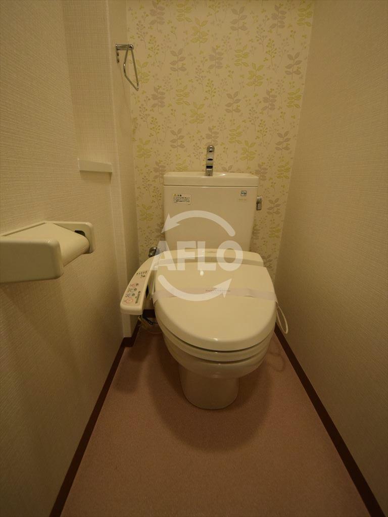 トイレ　ロジュマン浪速　温水洗浄便座