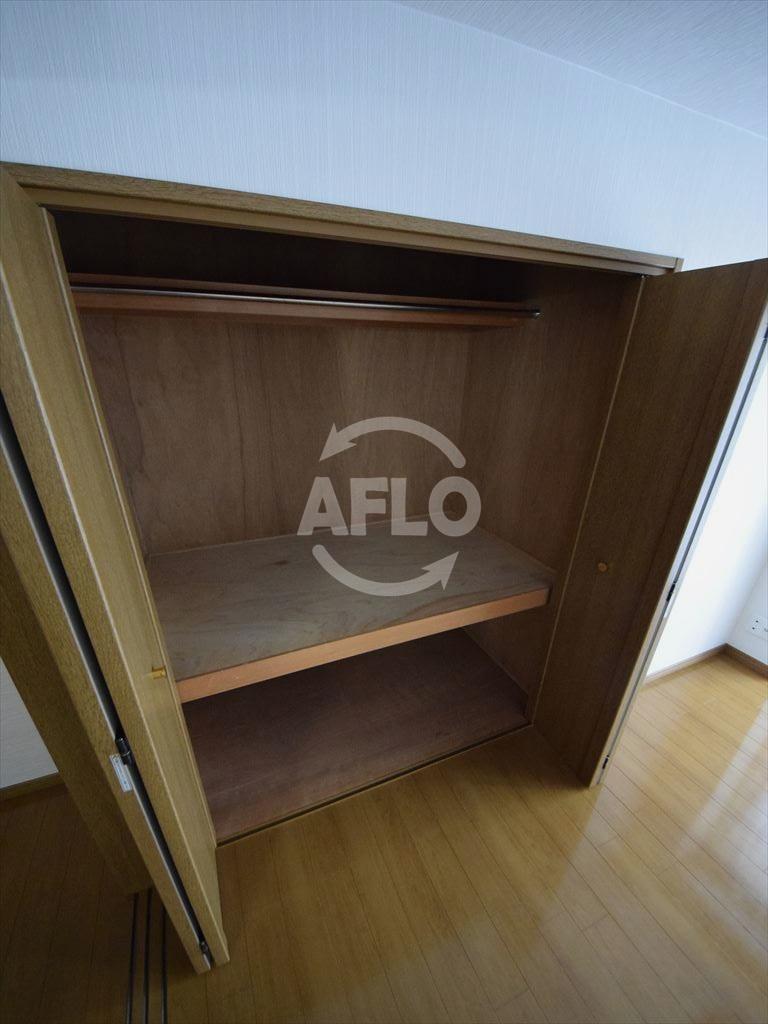 収納　ロジュマン浪速　クローゼット