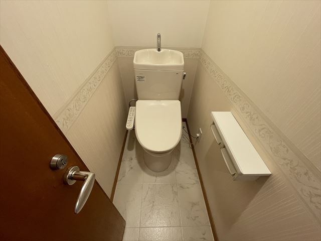 トイレ　※同建物別部屋の写真になります。