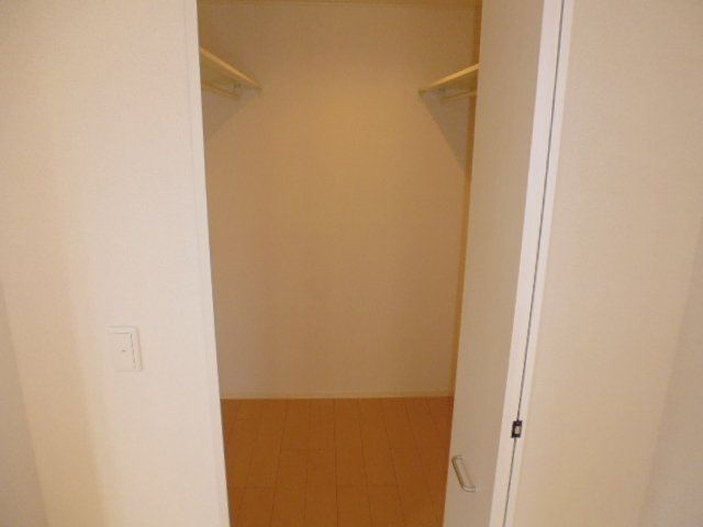 収納　ウォークインクローゼット