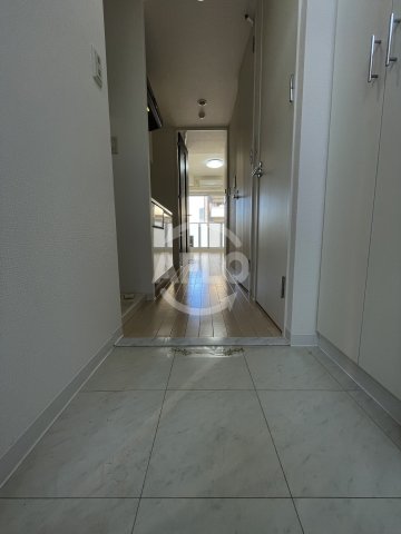 玄関　ルクレ新町レジデンス　玄関