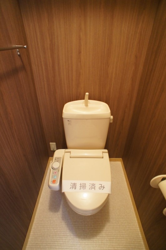 トイレ　実際の仕様とは異なる可能性があります。