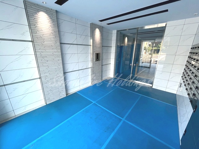 エントランス　新築の綺麗なエントランス♪