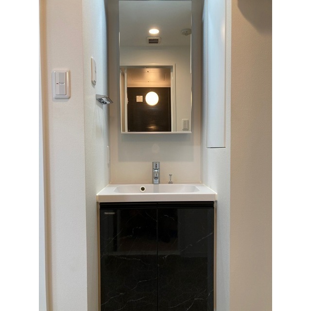 洗面設備　スペースが確保できる洗面所です