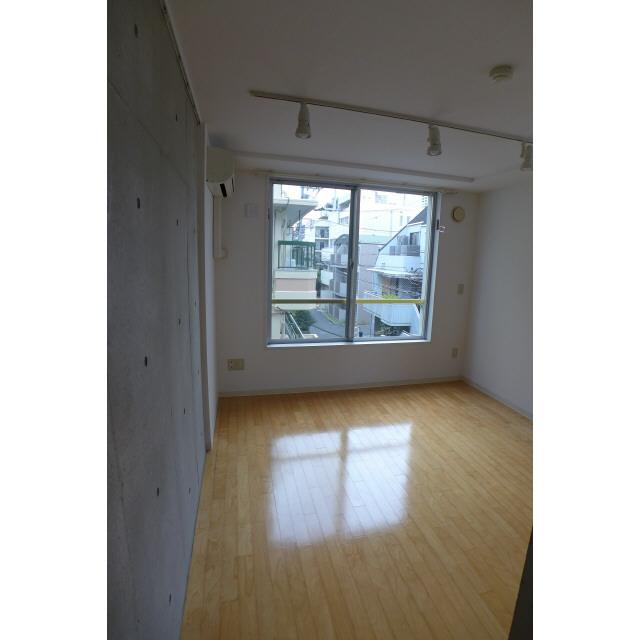 居室・リビング　居間