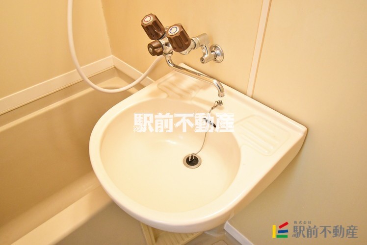 洗面設備　※写真は１０１号室流用