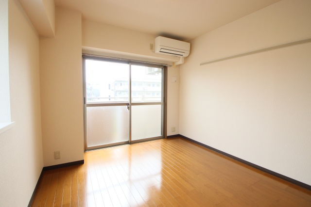 居室・リビング　※別室の参考写真の為、現況優先です。