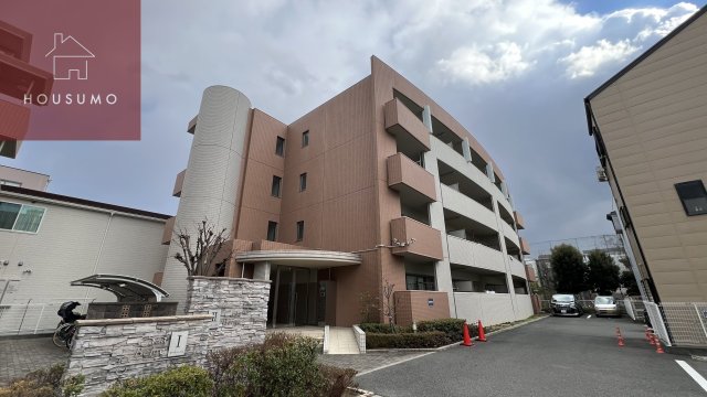 建物外観　落ち着いた雰囲気の外観です