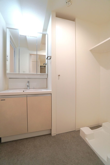 洗面設備　※写真は同タイプ住戸です。