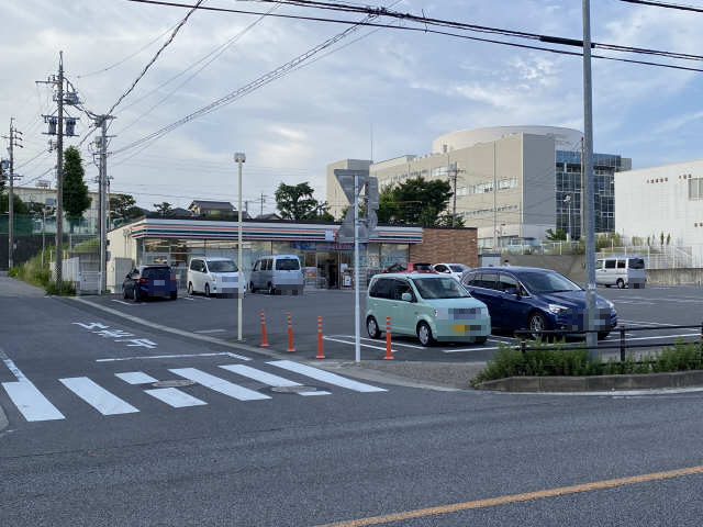 コンビニ　セブンイレブン　岡崎竜美西店（コンビニ）まで505m