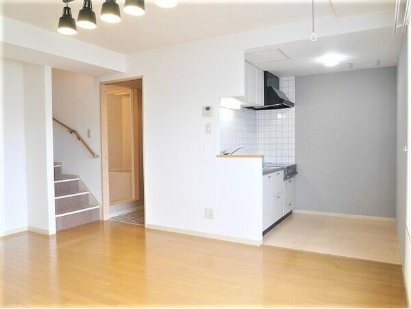 居室・リビング　キレイなリビングです♪