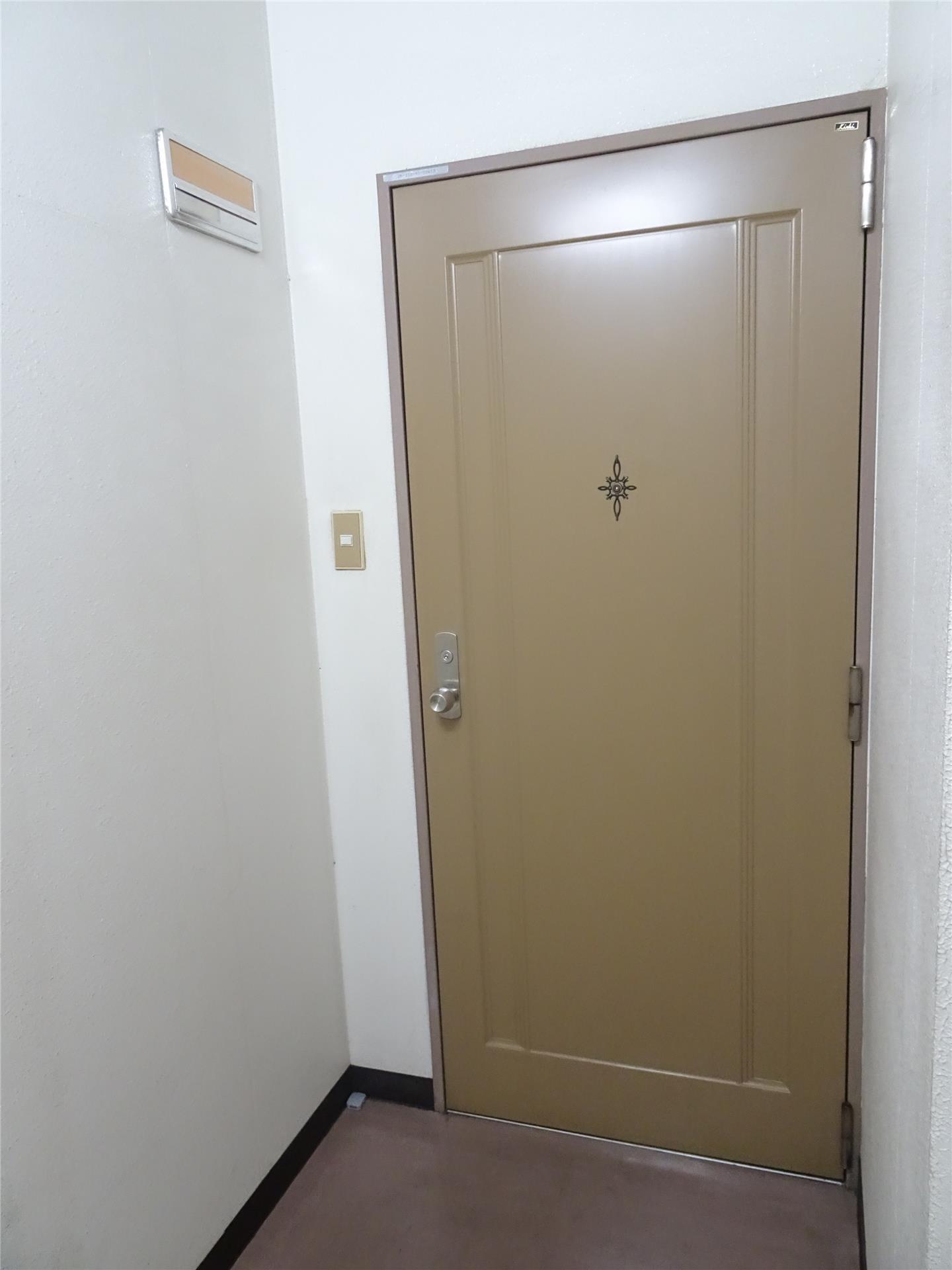 セキュリティ　玄関チャイム付きです♪