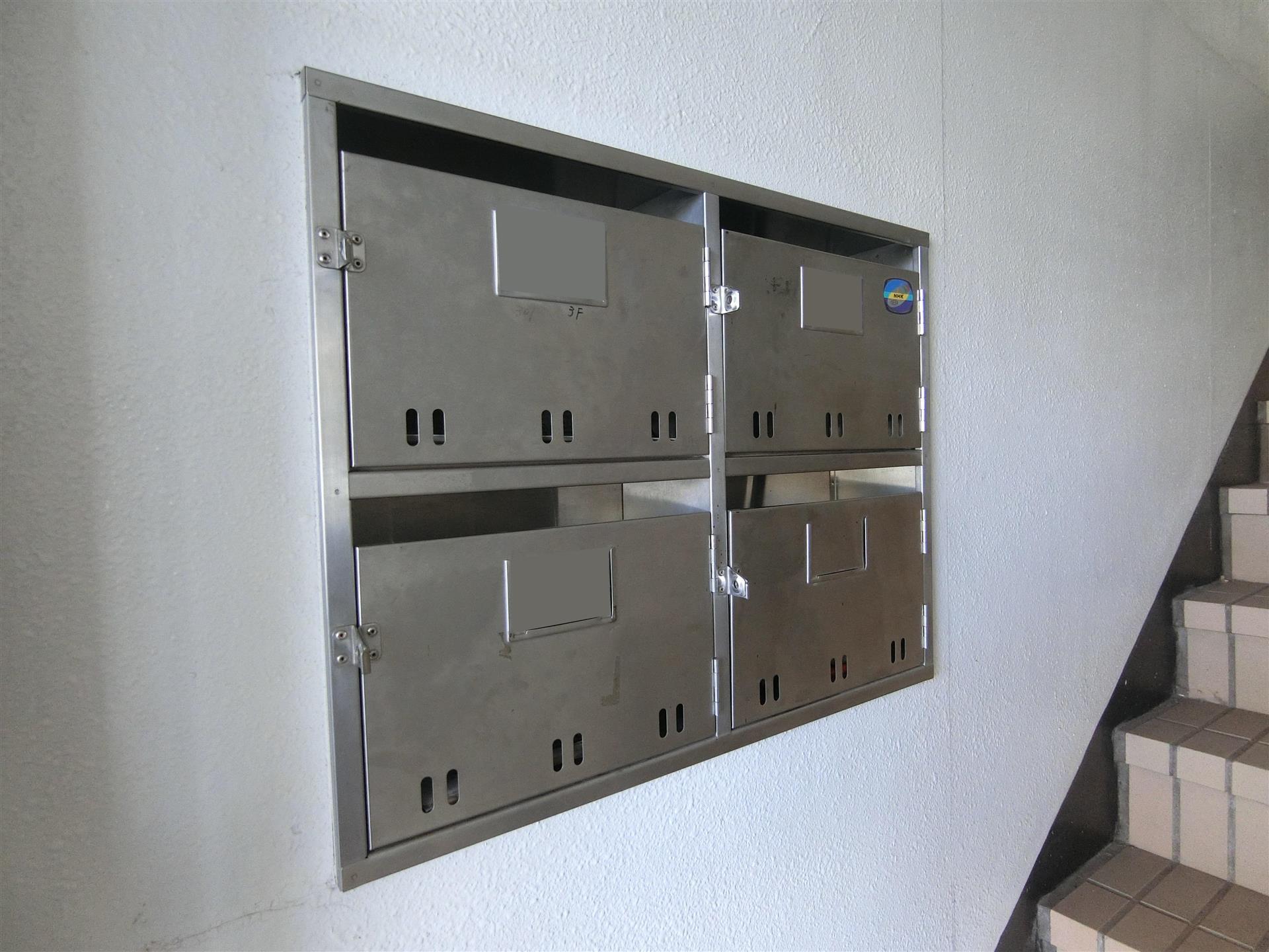 エントランス　集合ポスト完備♪