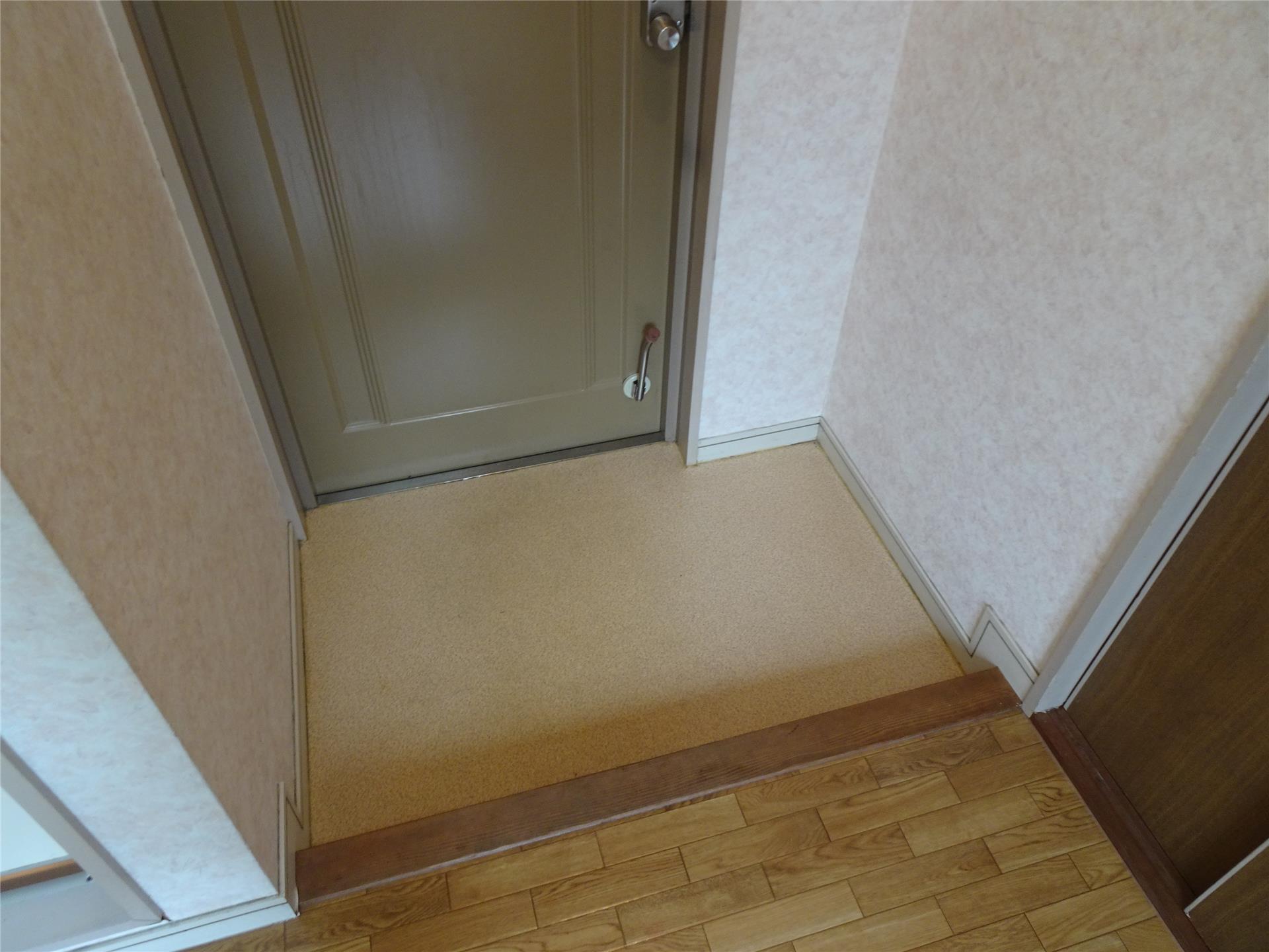 玄関　段差が少なく出入りしやすい玄関です♪