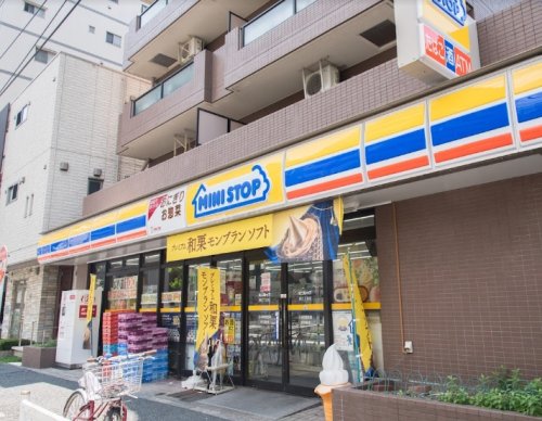 コンビニ　ミニストップ 緑2丁目店（コンビニ）まで75m