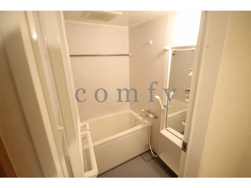 バス・シャワールーム　追焚き・浴室乾燥付き